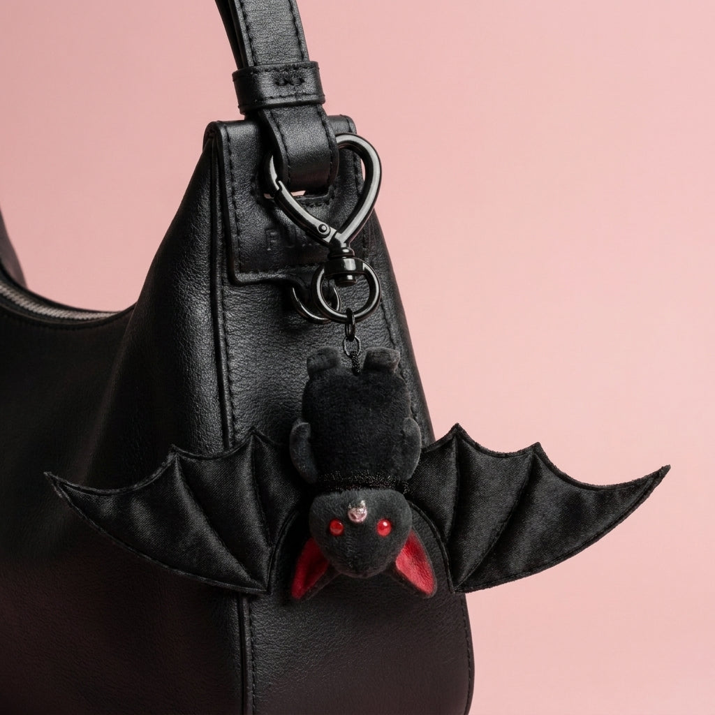 🦇 Süßer schwarzer Fledermaus-Baby-Schlüsselanhänger